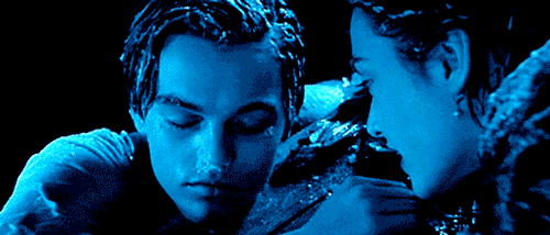Titanic. Plot summary and story structure. Rose tries to awaken Jack in the water, but he is dead.